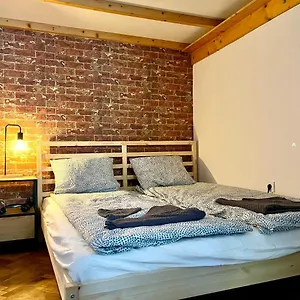 With Free Parking Apartament